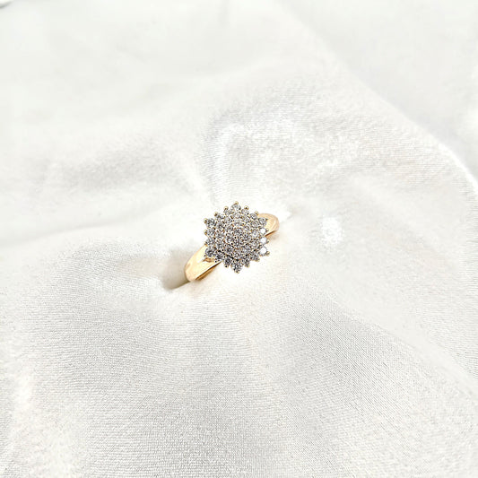 Bague Rosace Xuping Plaqué Or Pavée de Zircons – Éclat Prestige