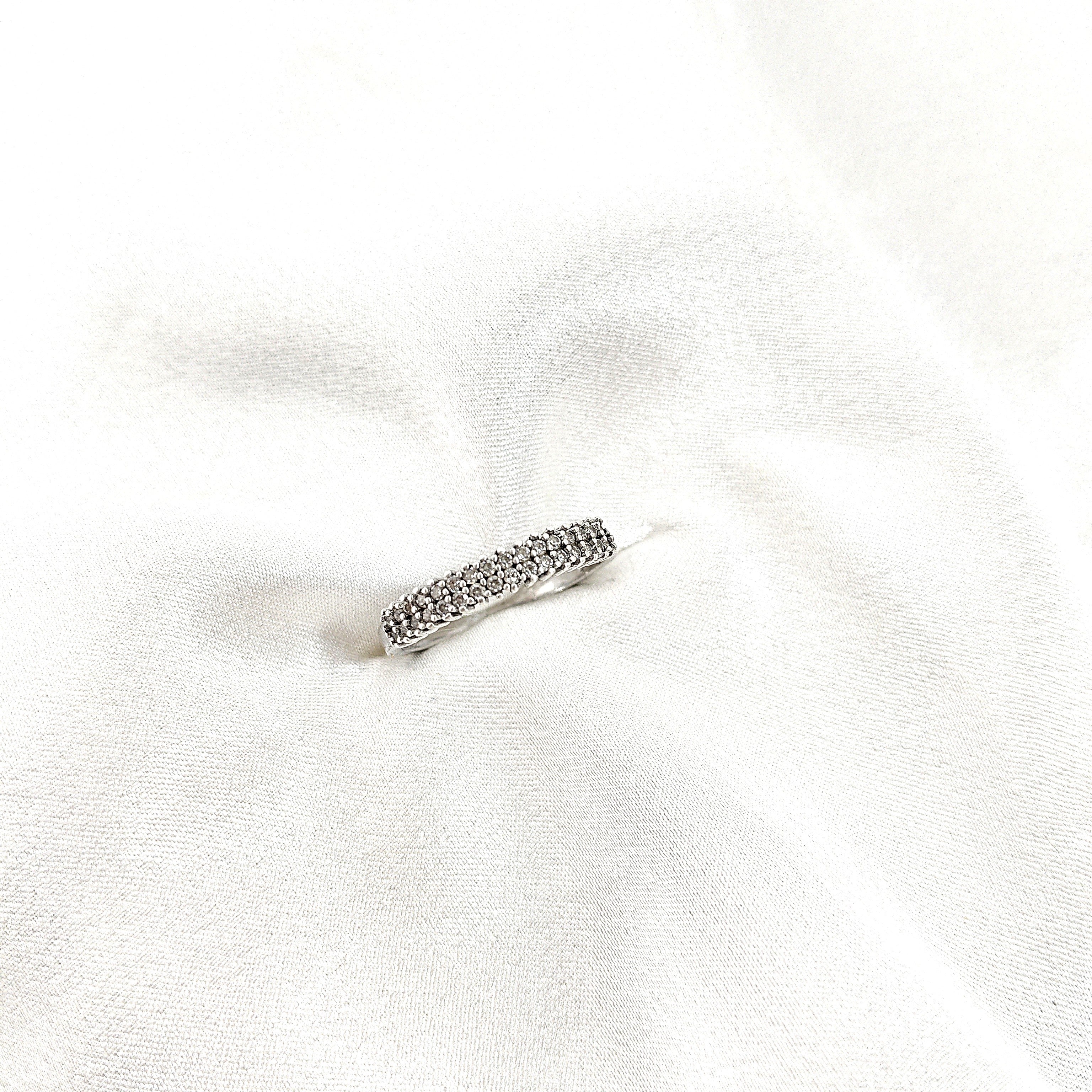 Bague Argent Élégance Classique – Pavée de Zircons Étincelants