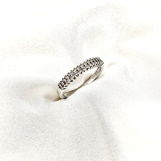 Bague Argent Élégance Classique – Pavée de Zircons Étincelants