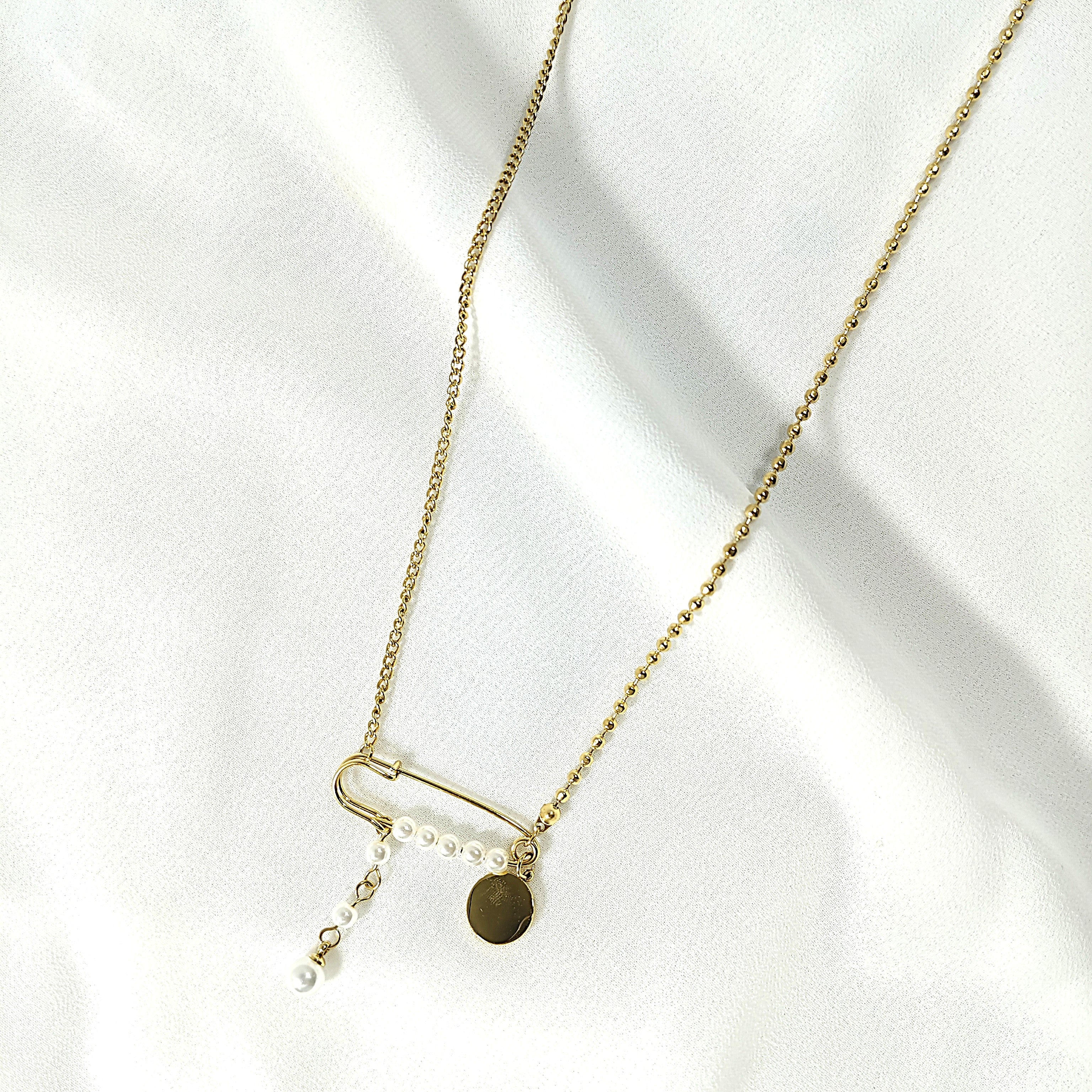 Collier Épingle Doré avec Perles – Acier Inoxydable Élégant
