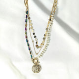 Collier Multi-Rangs Bohème Médaillon & Perles – Style Vintage Chic