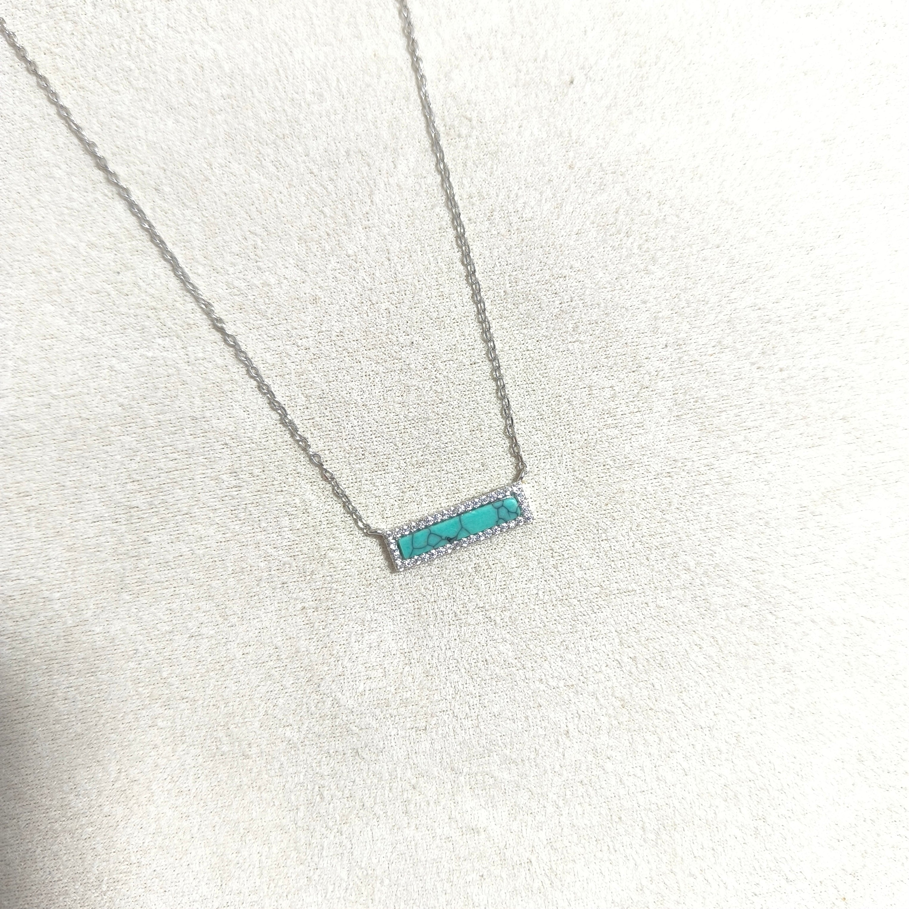 Chaîne Minimaliste Turquoise – Argent Rhodié & Pierre Naturelle