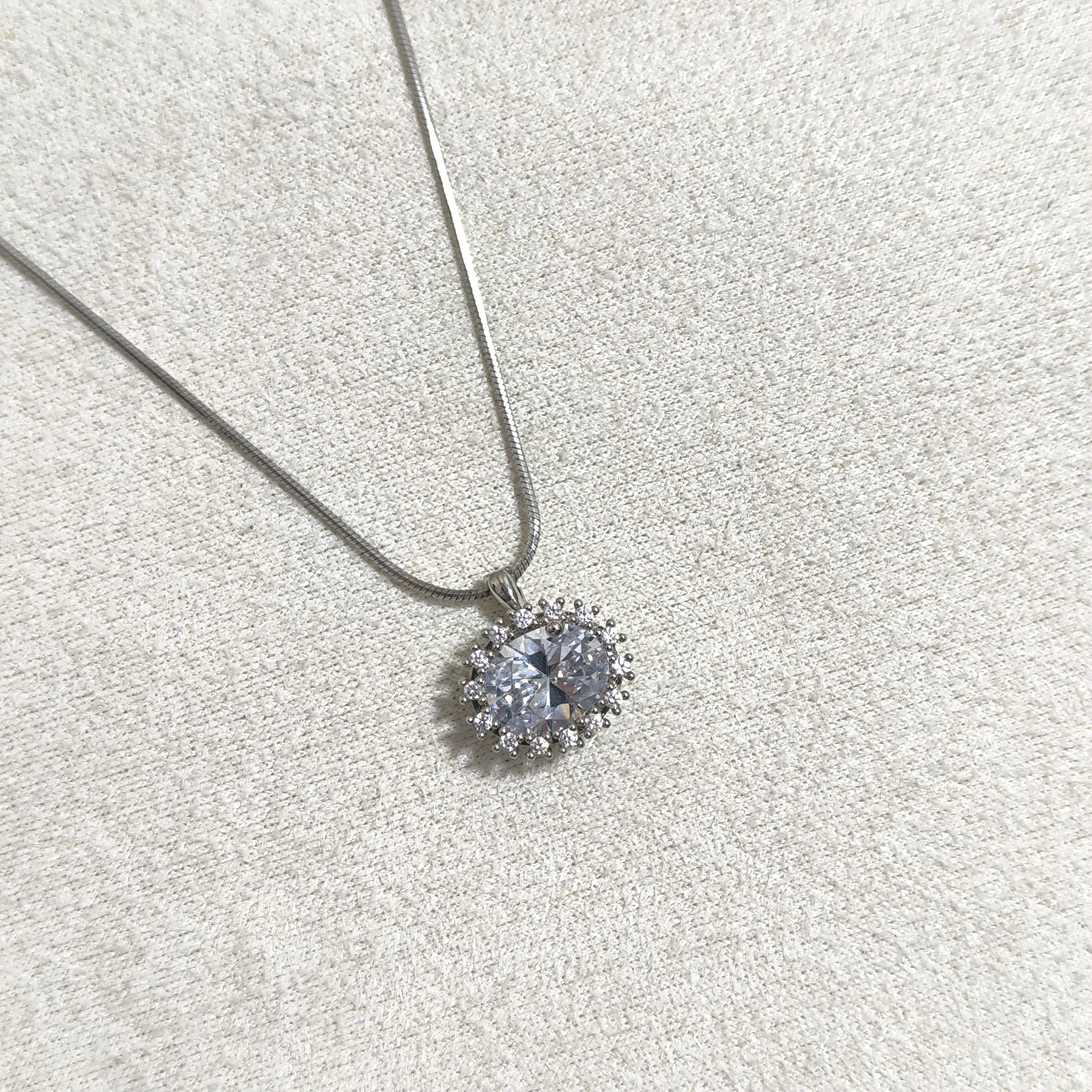 Chaîne Soleil Cristal – Argent Rhodié & Pierres Brillantes