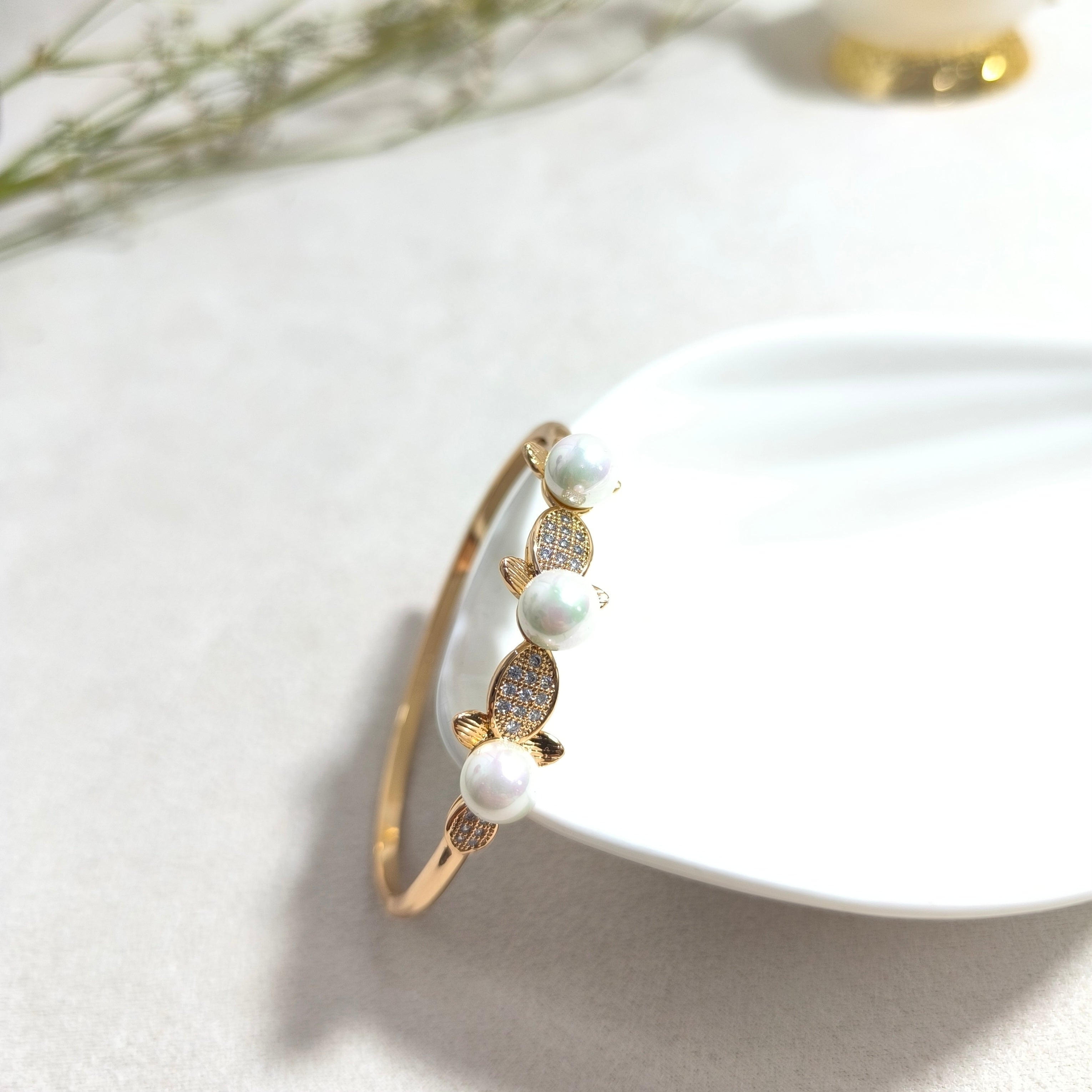 Bracelet Élégance Perle Royale plaque or xuping