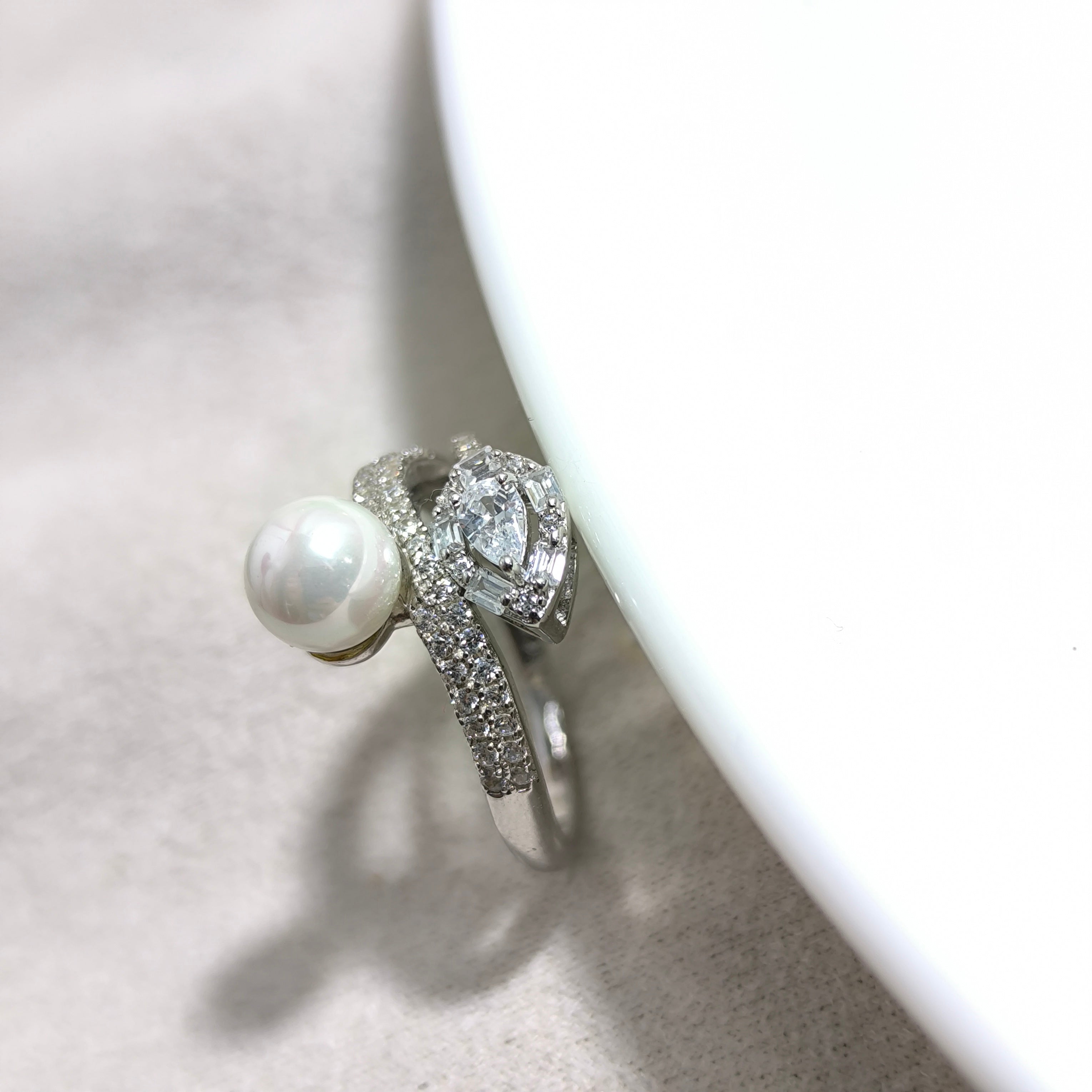 Bague Élégance Perle & Cristal – Luxe Raffiné