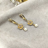 Boucles d’Oreilles Fleur Perle en Plaqué Or