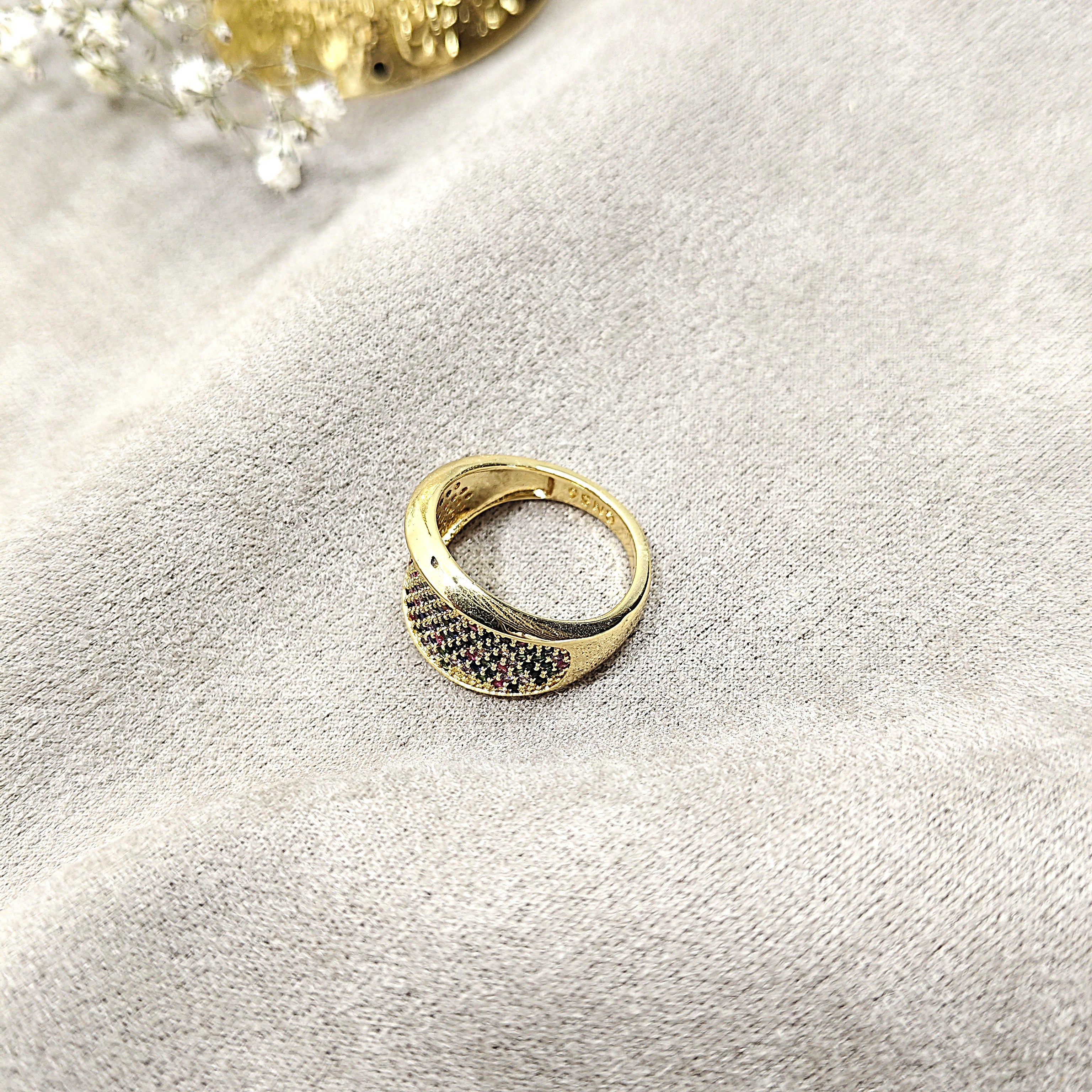 Bague Luxe Multicolore en Plaqué Or – Élégance Moderne & Éclat Raffiné