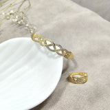 Parure Tressée Prestige en Plaqué Or – Bague & Bracelet Sertis d’Éclats Brillants