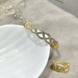 Parure Tressée Prestige en Plaqué Or – Bague & Bracelet Sertis d’Éclats Brillants