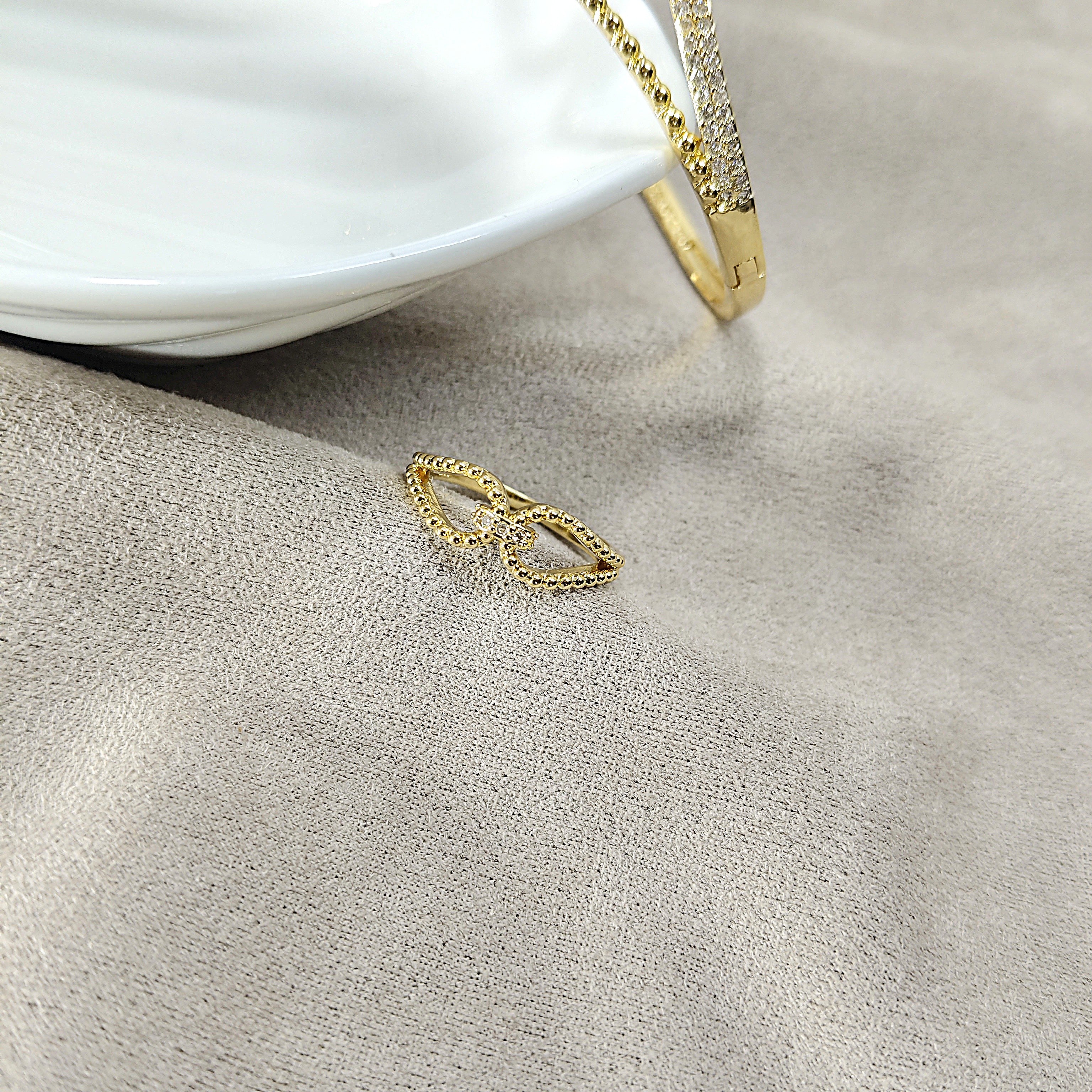 Parure Infinity Élégance en Plaqué Or – Bague & Bracelet Sertis de Cristaux