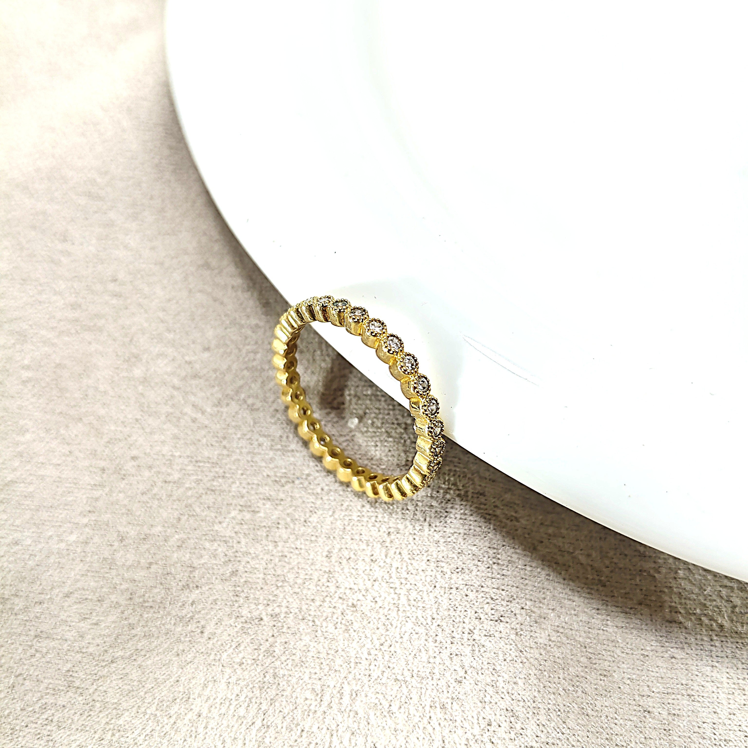 Bague Éternité Élégance – Zircons Scintillants Plaqué Or CN