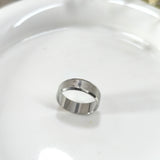 Alliance Argentée Martelée – Style Moderne Minimaliste