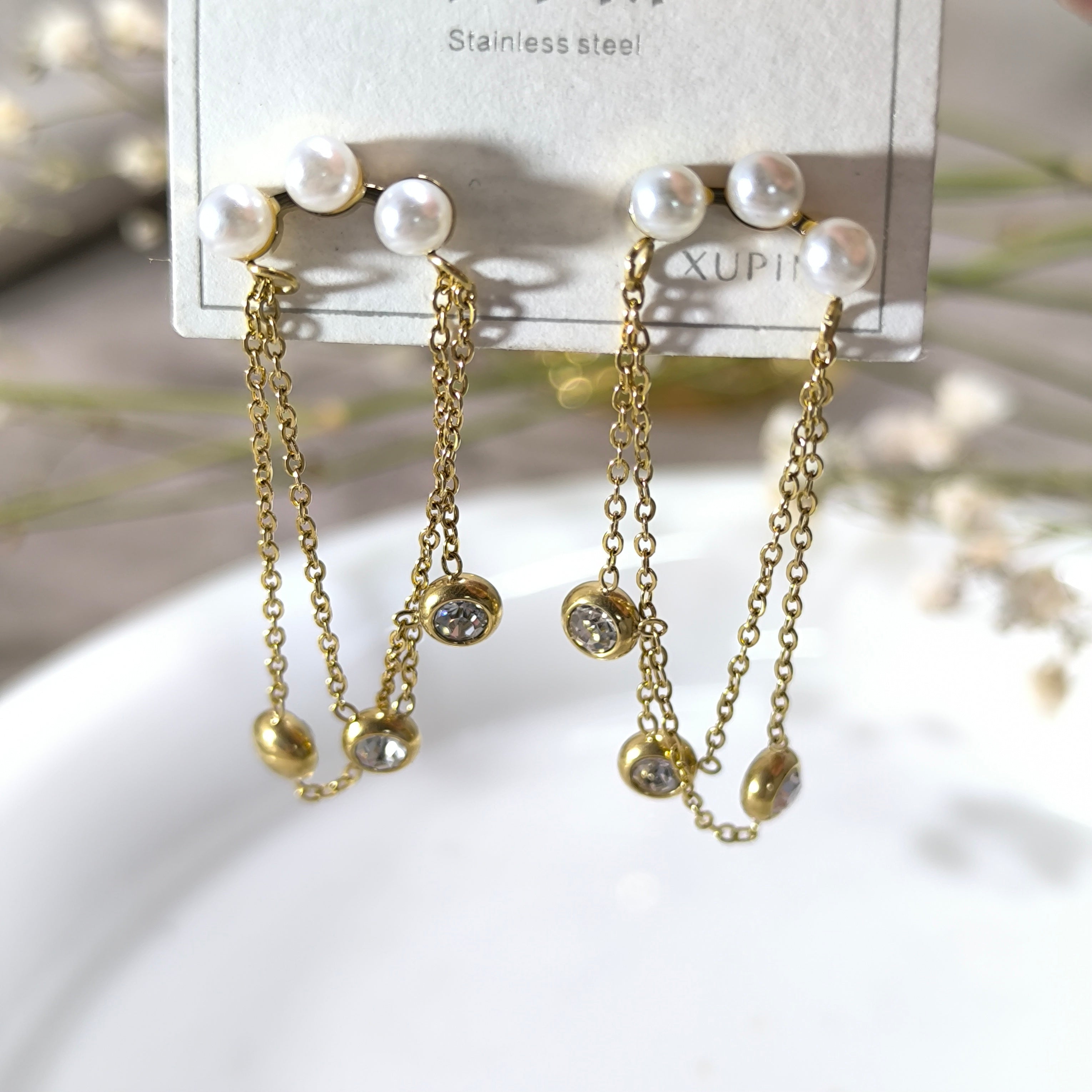 Boucles d’Oreilles Perles & Chaînes Dorées – Élégance Raffinée acier inoxydable