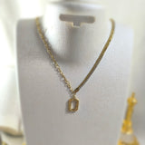 Collier Élégance Dorée – Pendentif Géométrique Raffiné