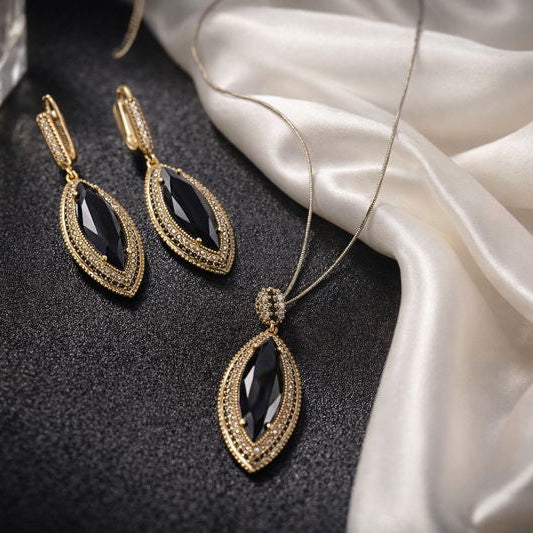 Parure antique en bronze avec pierres noires élégantes