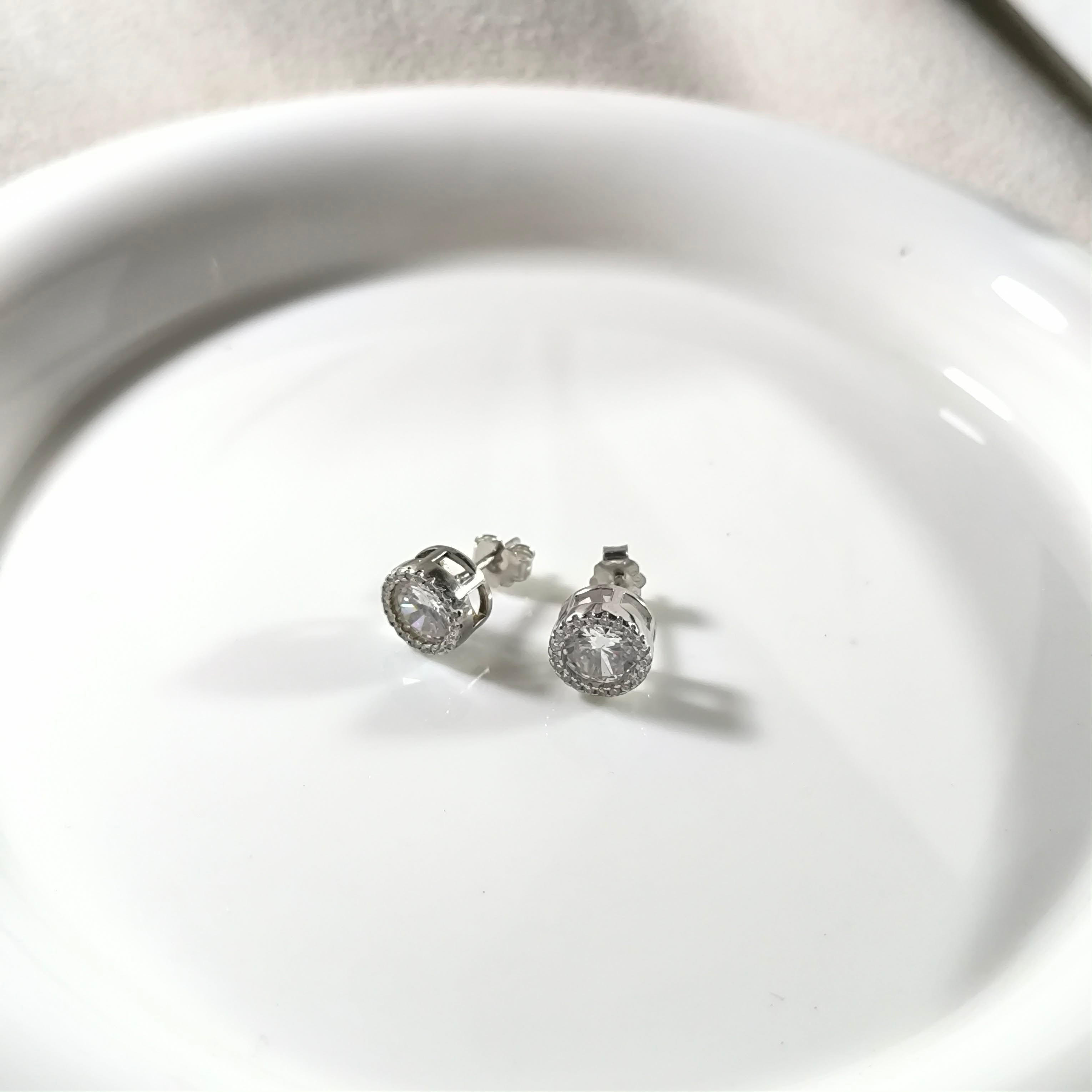 Boucles d’Oreilles Argent Solitaire Prestige – Zircon Brillance Luxe