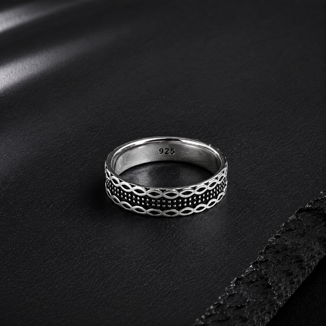 Bague Homme Argent 925 Motif Tressé Noir Raffiné