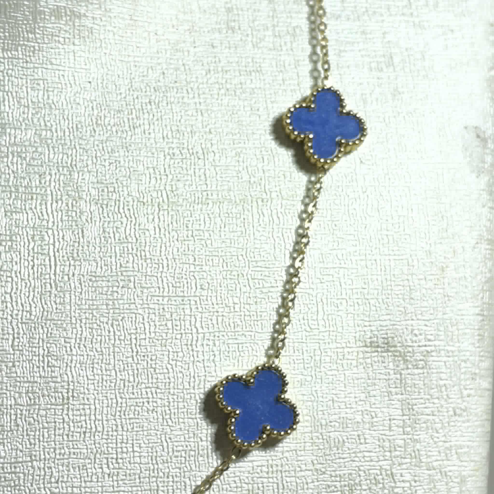 Collier Trèfle en Acier Inoxydable – Élégance Chic & Tendance