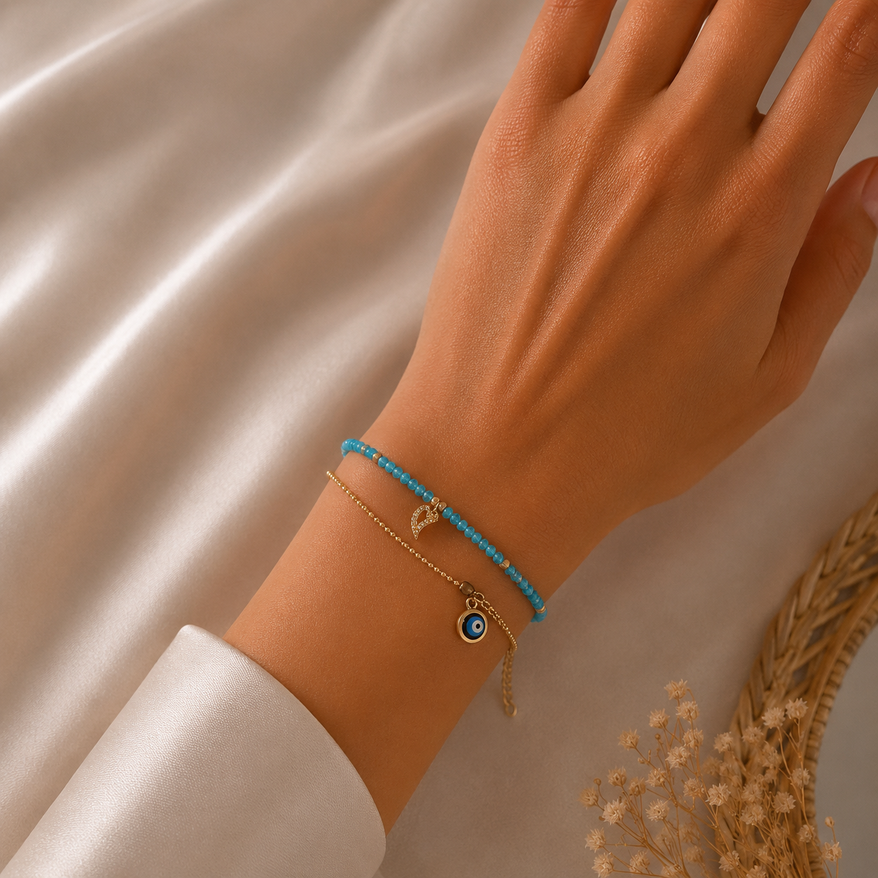 💙 Bracelet Porte-Bonheur Cœur & Œil Bleu Élégant