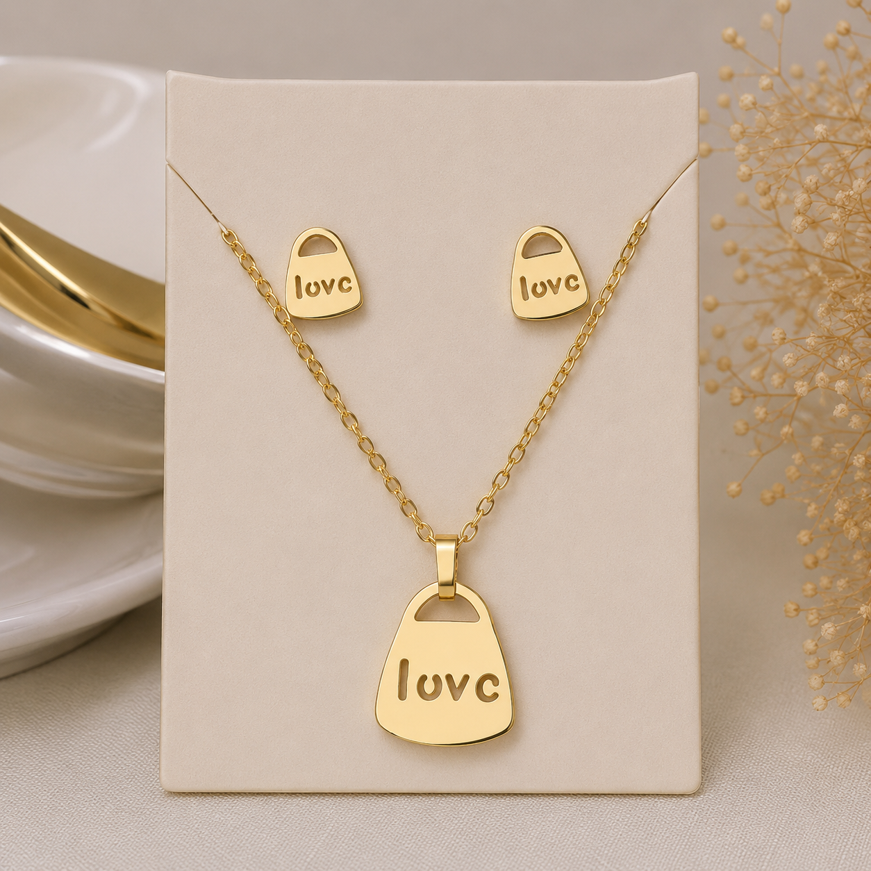 Parure Élégance Dorée en Acier Inoxydable 316L – Collier & Boucles d’Oreilles