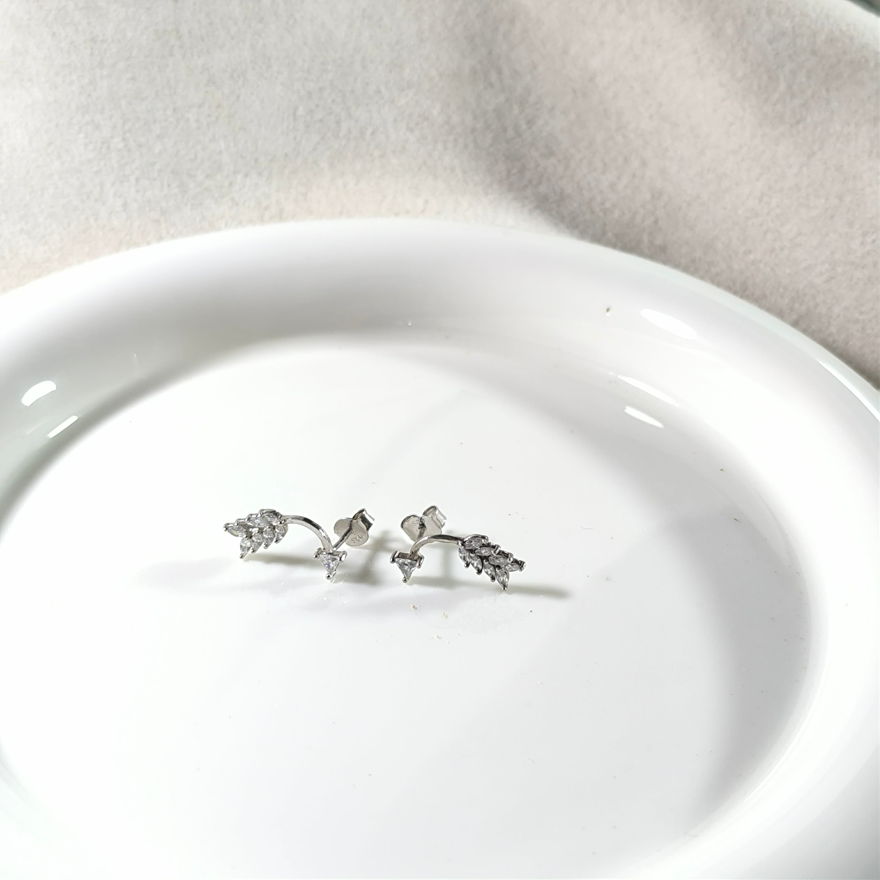 Boucles d’Oreilles Argent Aile Cristal – Élégance Moderne Zircon