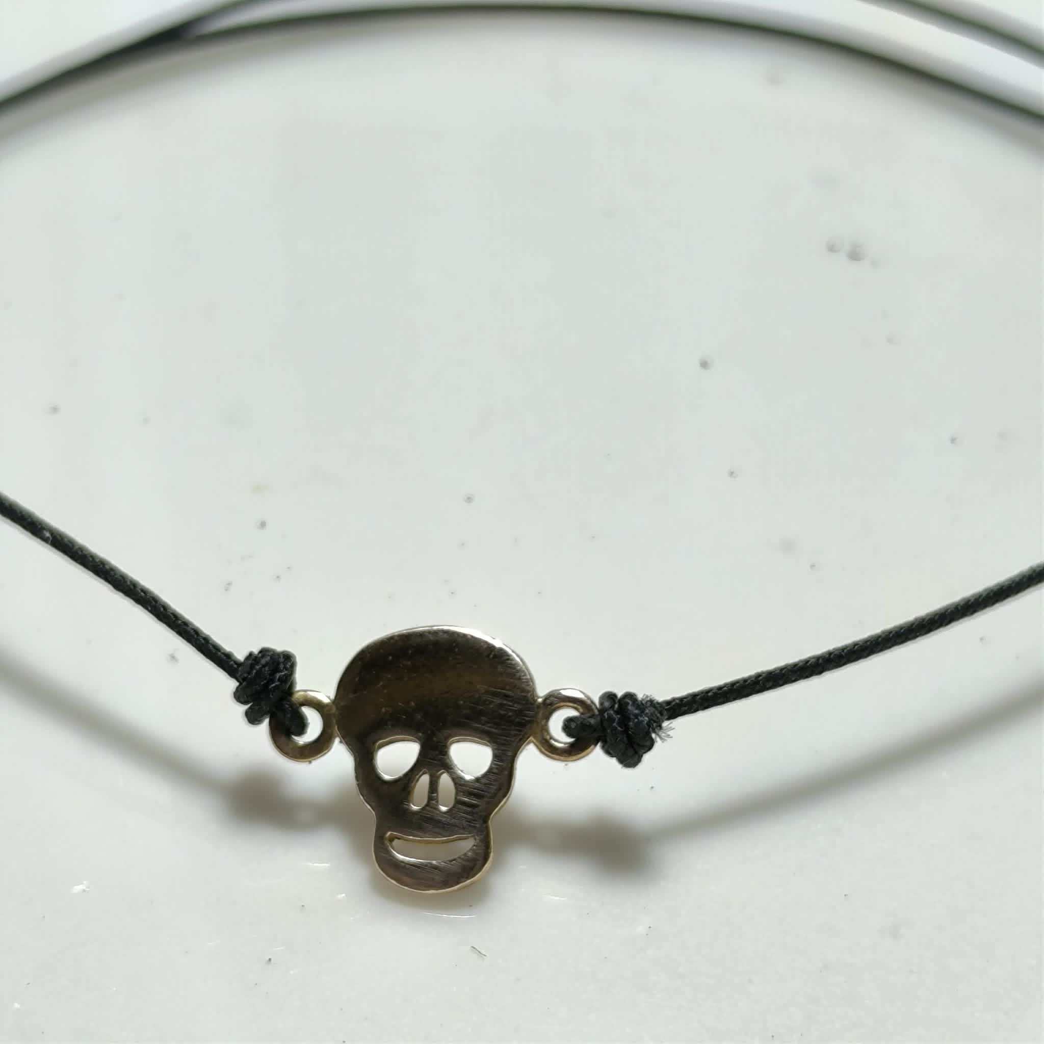 Bracelet CN Tête de Mort Chic – Plaqué Or Ajustable