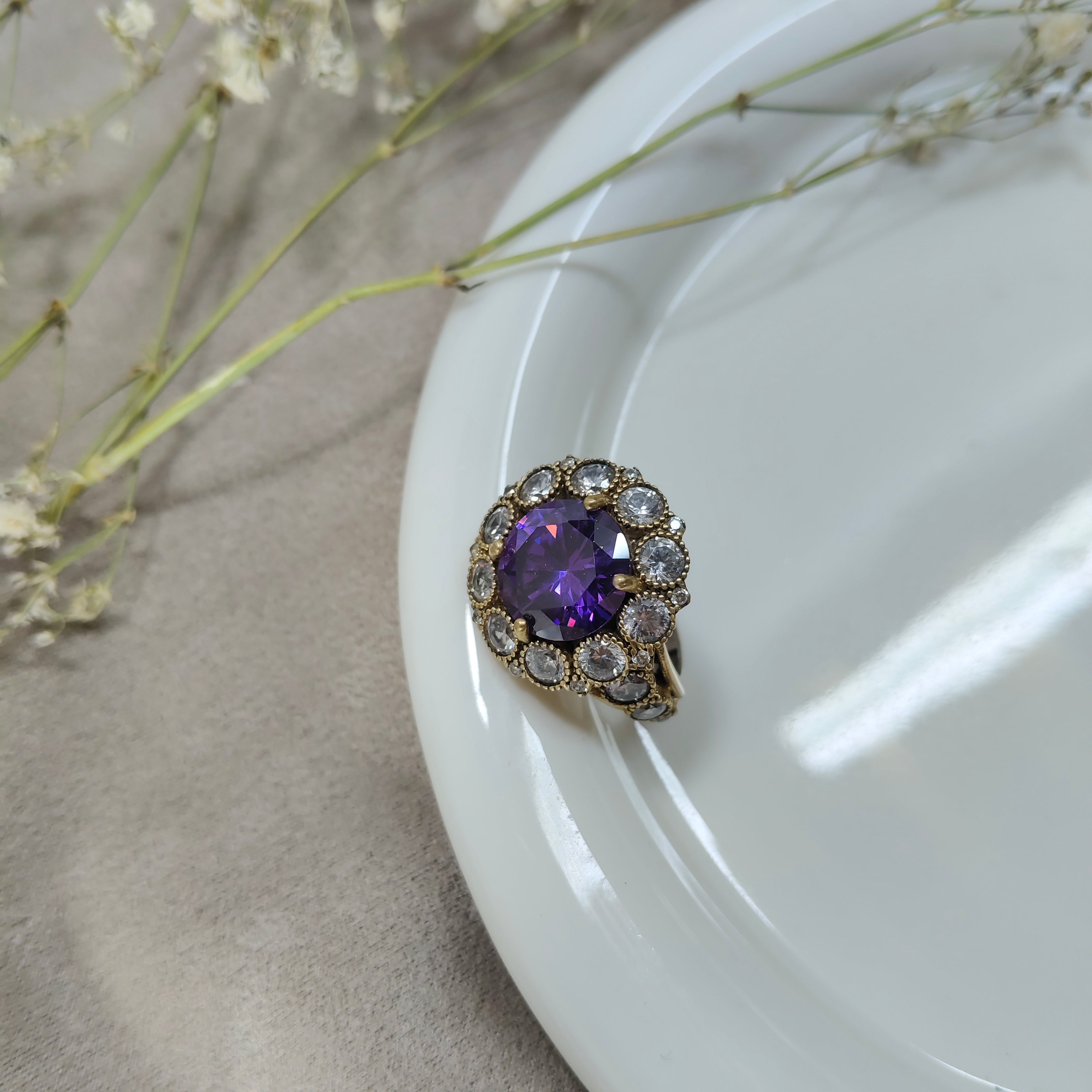 Bague Antique Élégance – Argent et Bronze avec Pierre Violette