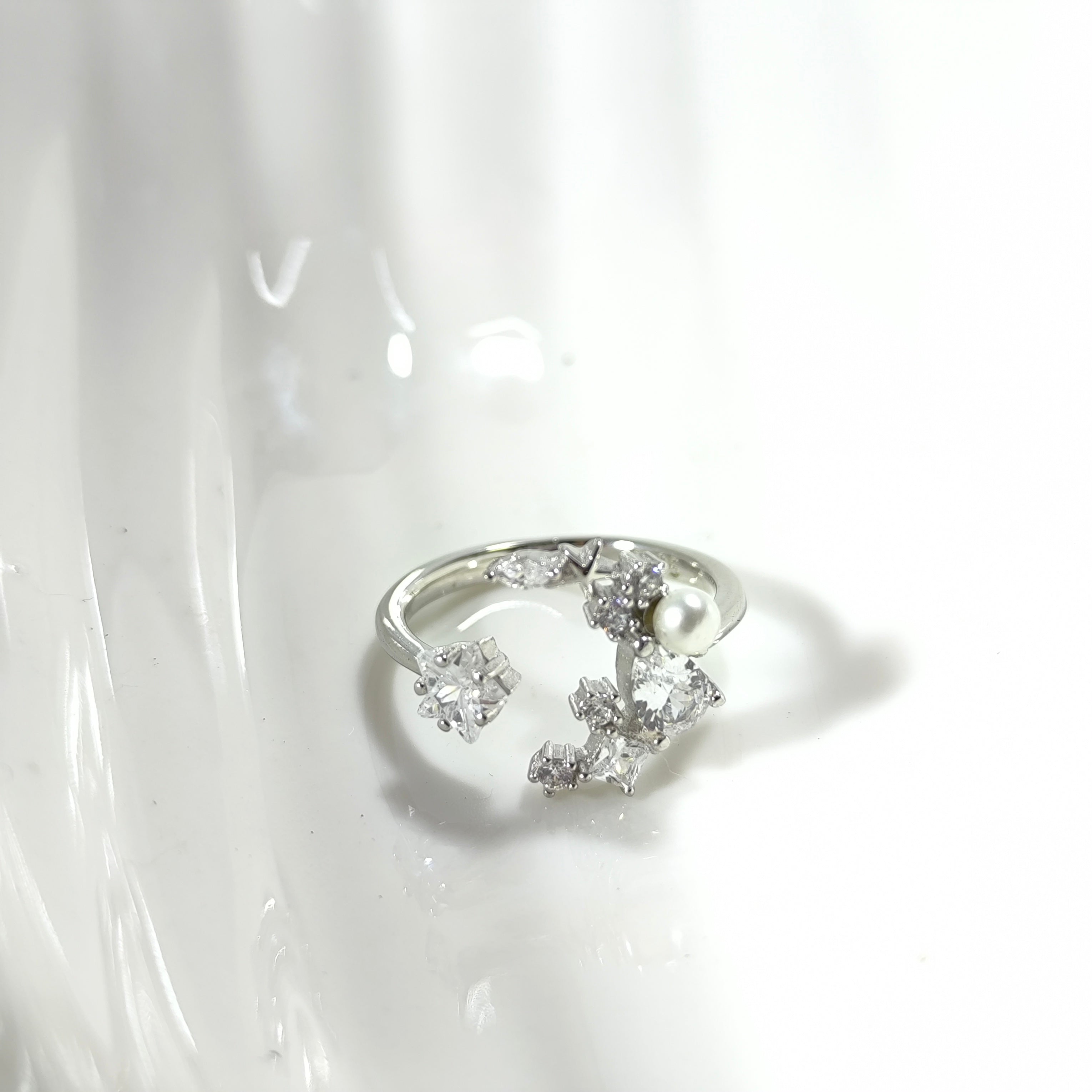 Bague Argent Étoile Perle – Design Ouvert & Cristaux Brillants