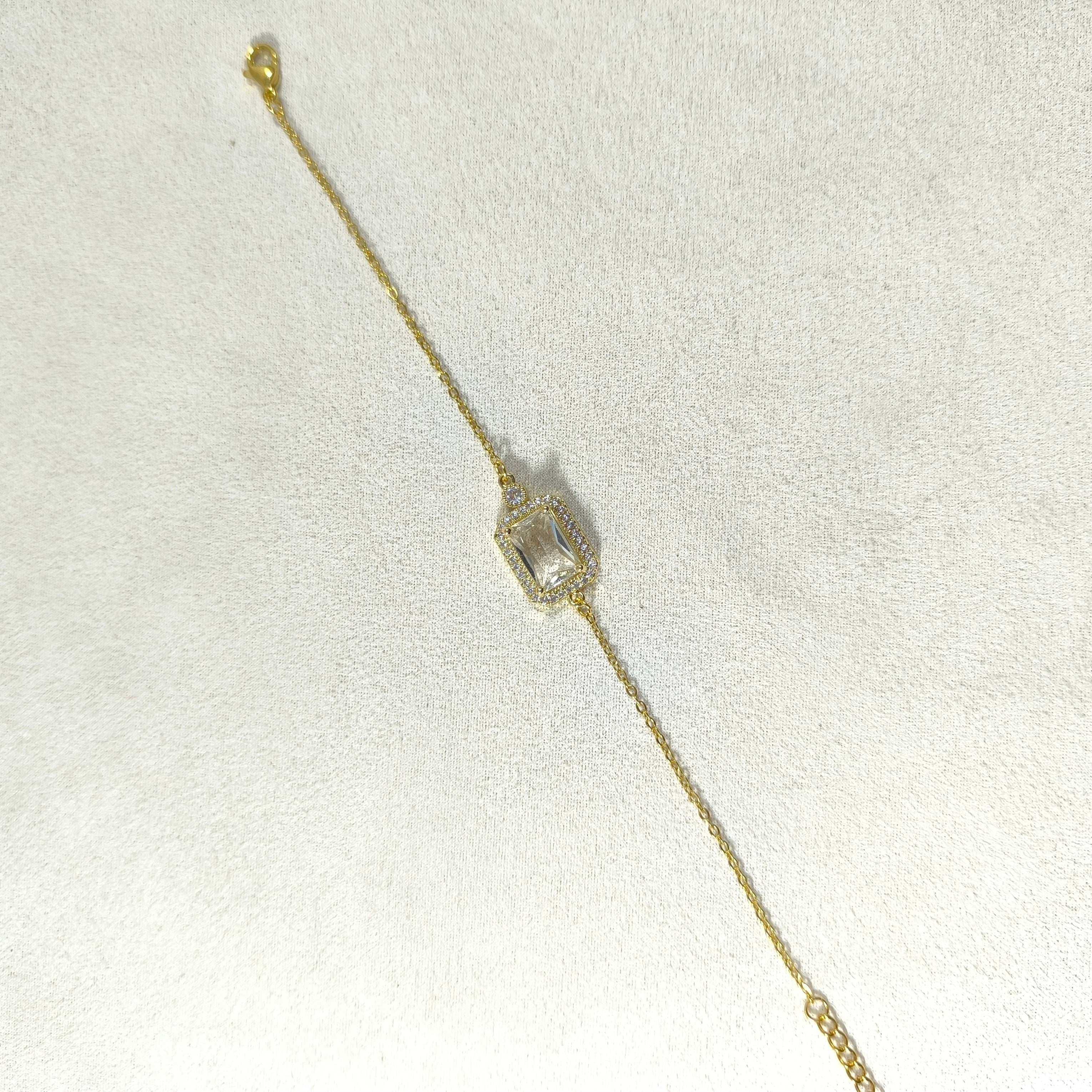 Bracelet Élégance Carrée – Pierre Centrale & Dorée (Bleu, Blanc, Rose)