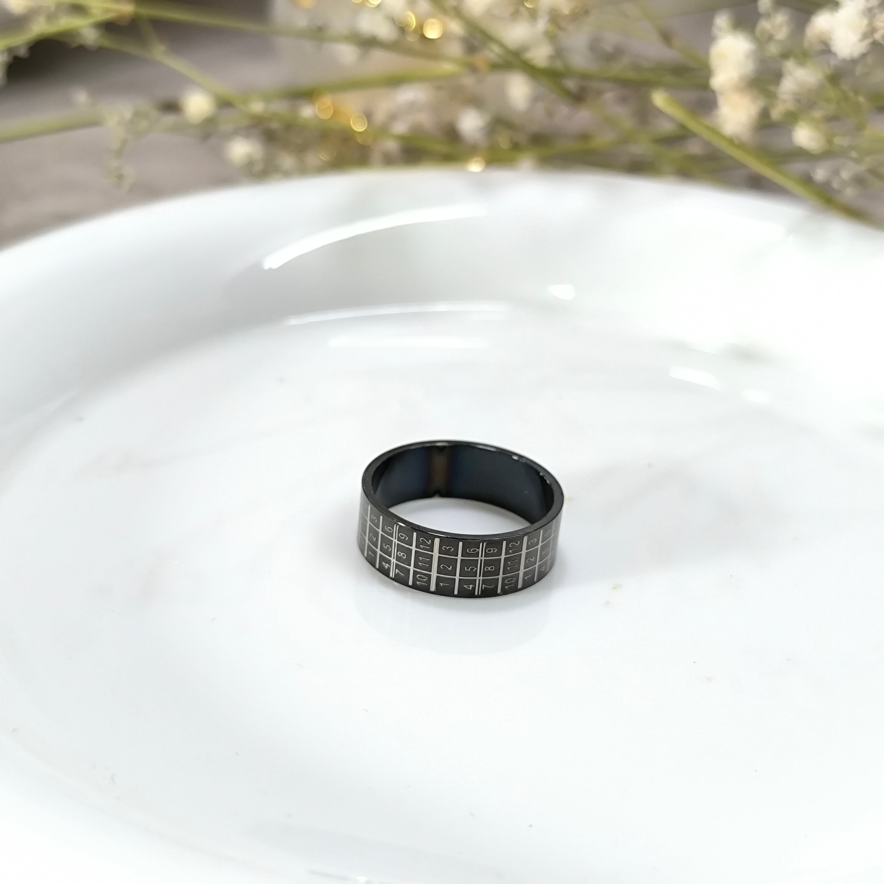 Bague Homme Noire Moderne – Design Géométrique Élégant