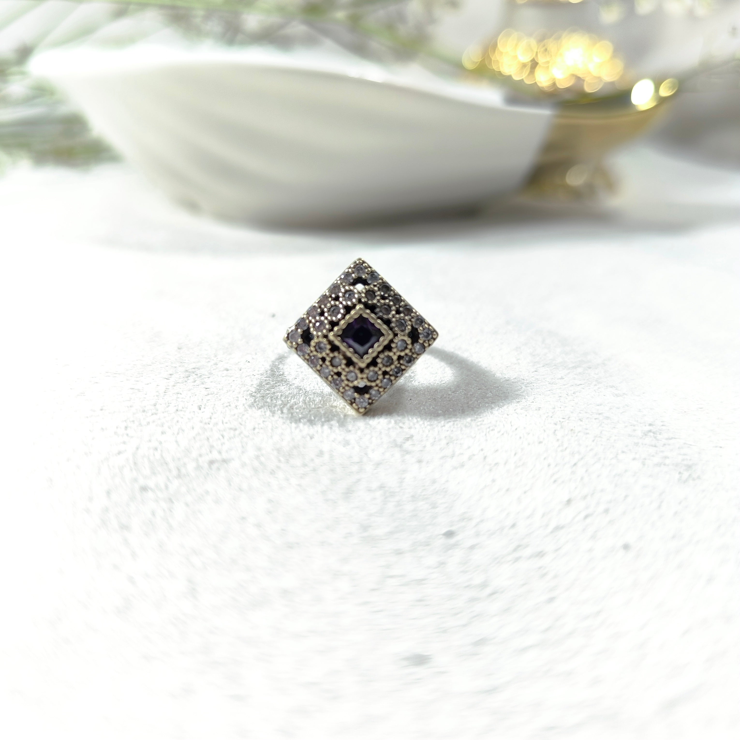 Bague Antique Carrée en Argent & Bronze – Pierre Centrale Facettée