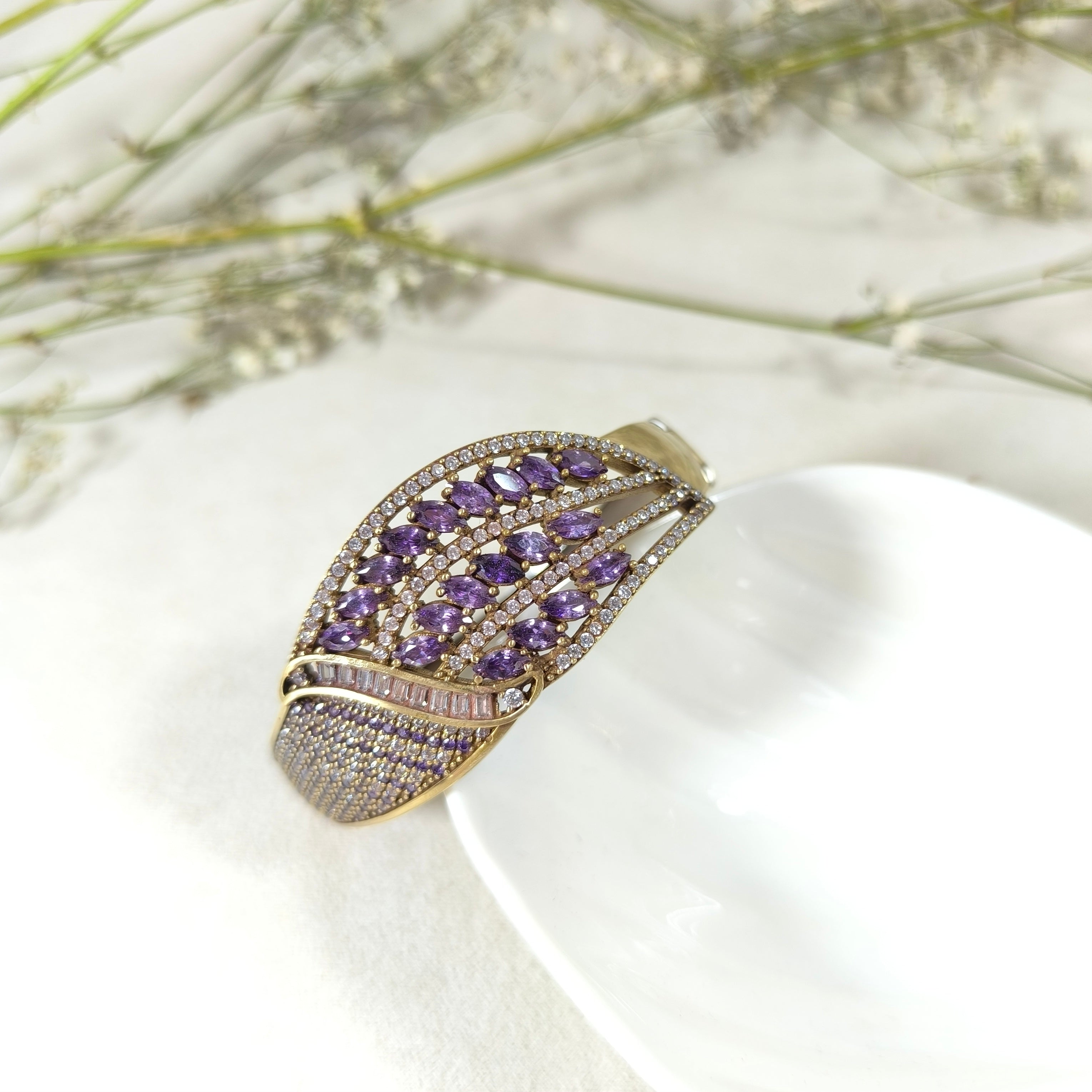 Bracelet Antique Majesté Royale – Bronze & Argent aux Pierres Violettes
