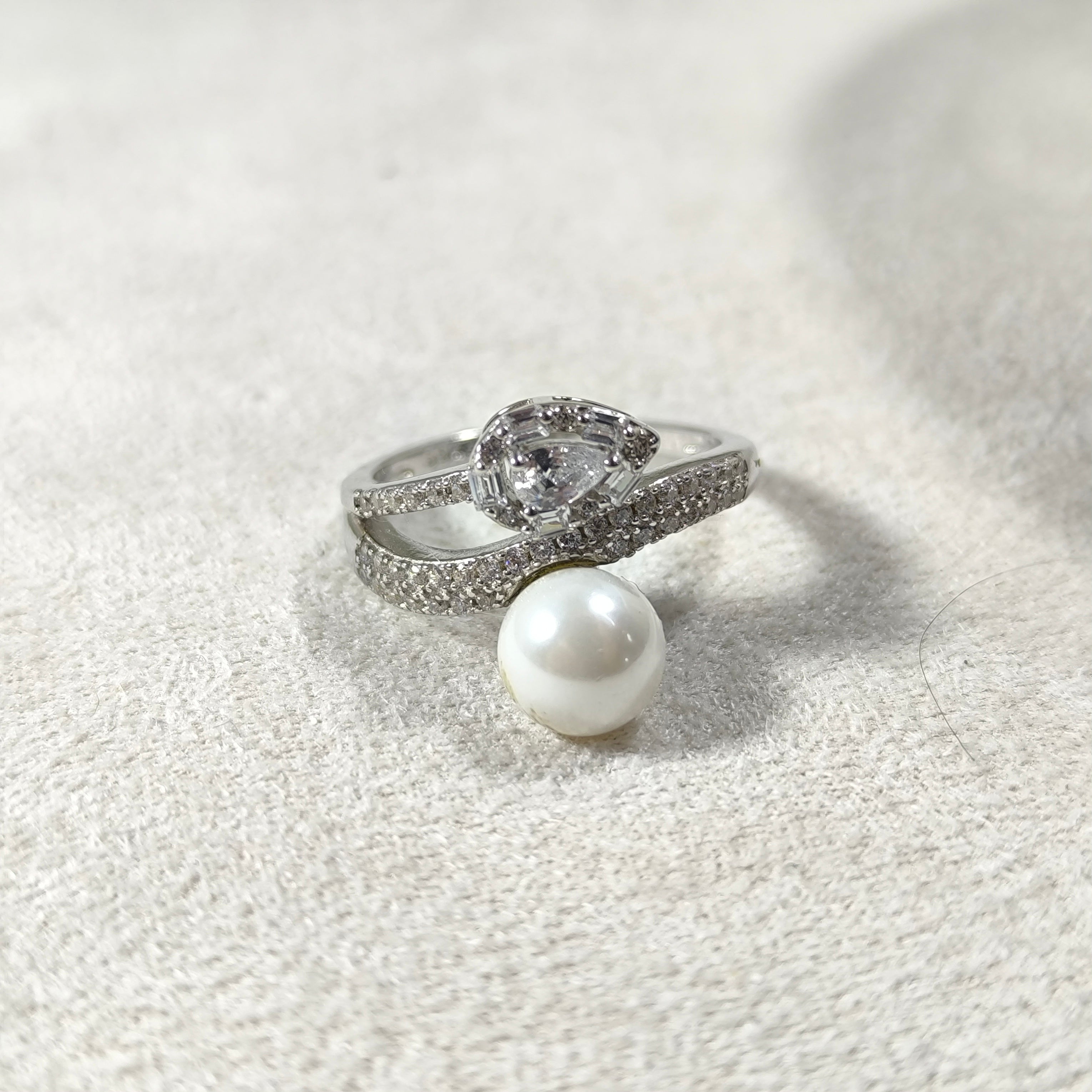 Bague Argent Perle Royale – Double Anneau & Cristaux Scintillants