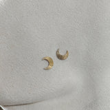 Boucles d’Oreilles Demi-Lune Texturée – Plaqué Or CN Garantie 10 Ans