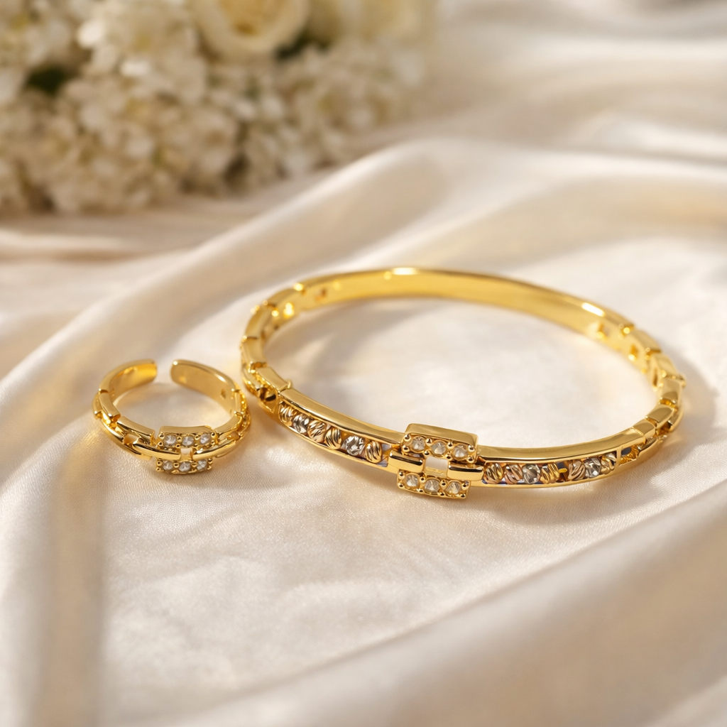 Ensemble Bague & Bracelet Doré Incrusté – Élégance Intemporelle