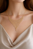 Collier Cascade Élégance – Acier Inoxydable Doré & Cristaux Brillants