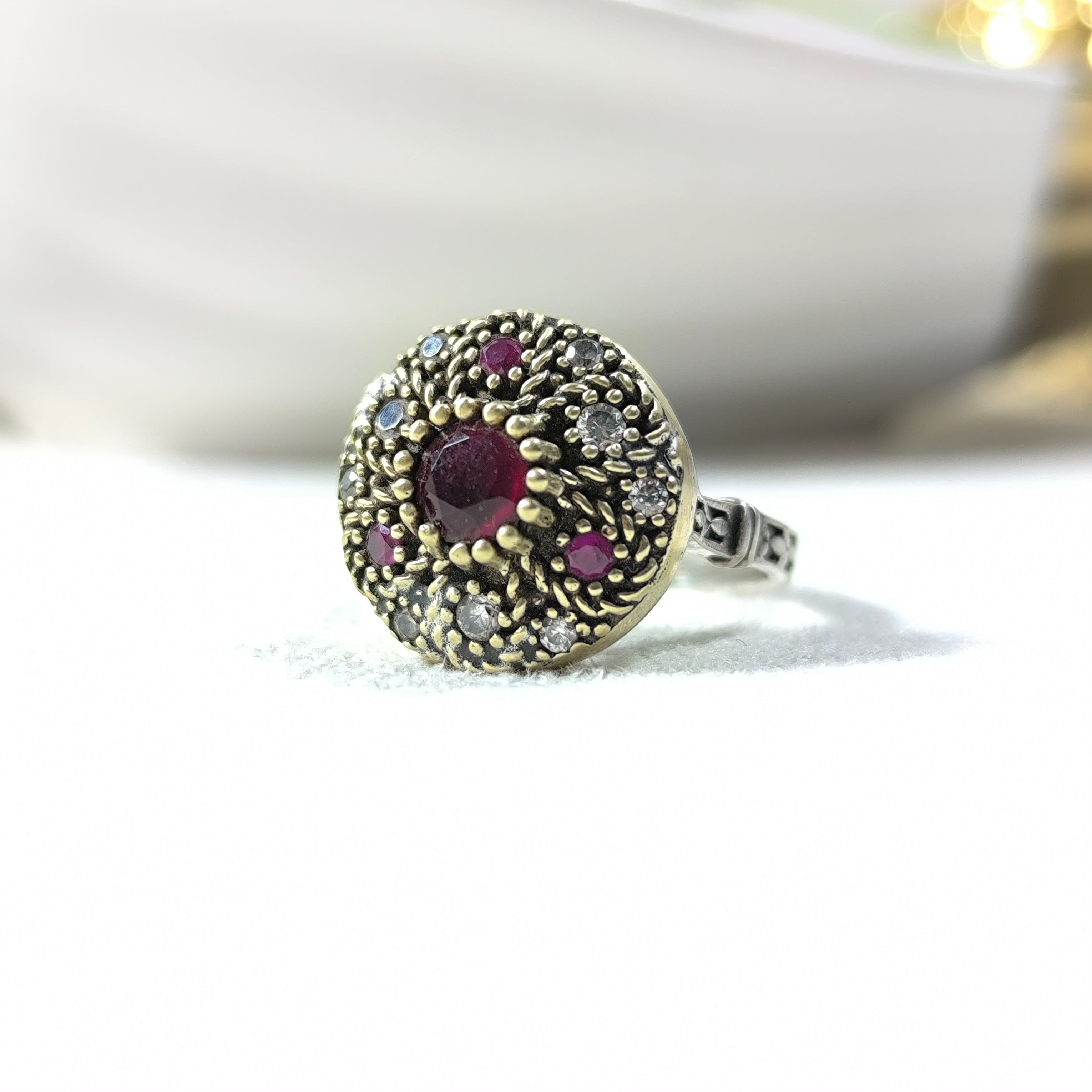 Bague Impériale –  Antiques en Argent & Bronze