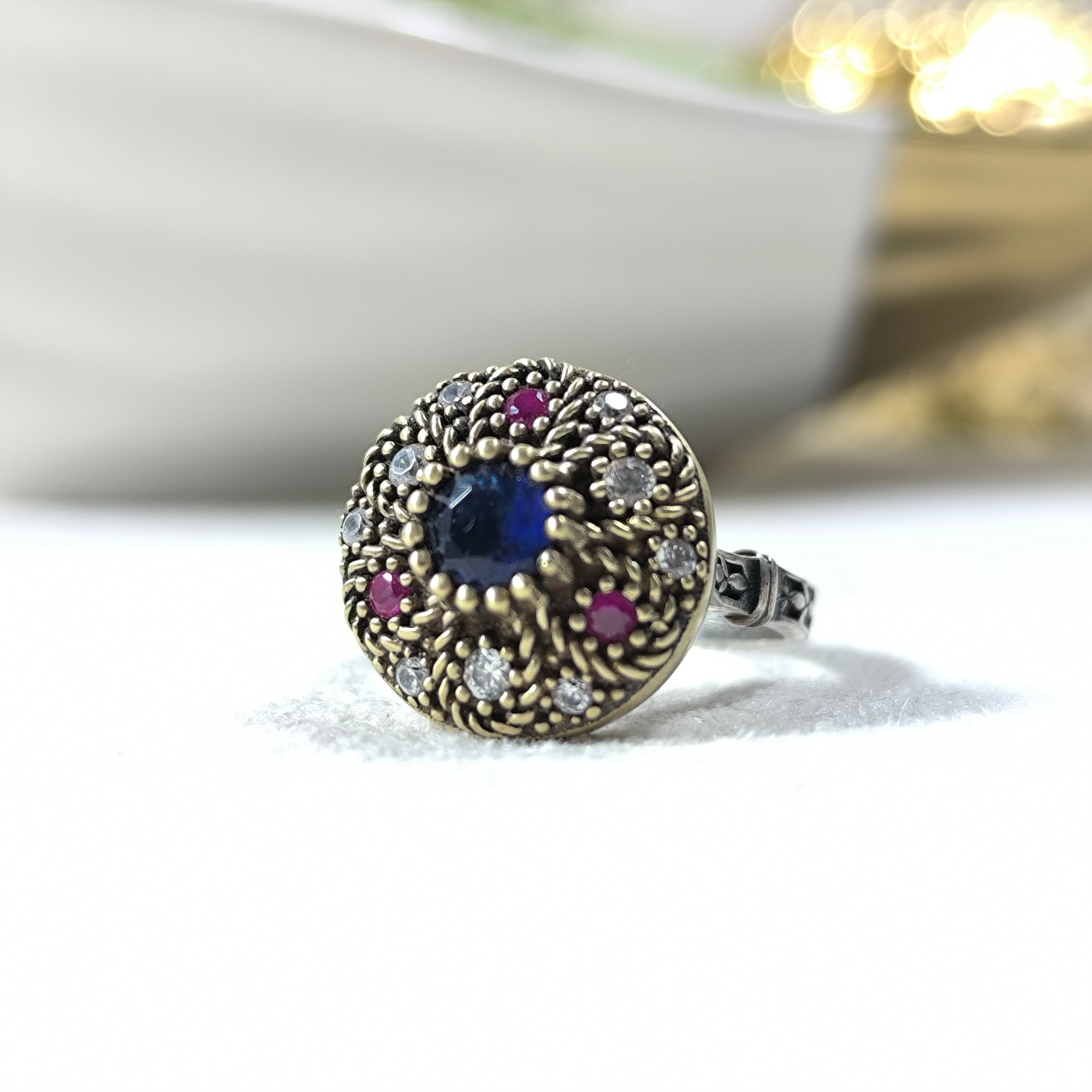 Bague Impériale –  Antiques en Argent & Bronze