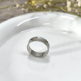 Bague Homme Argentée Gravée – Style Moderne & Élégance Discrète