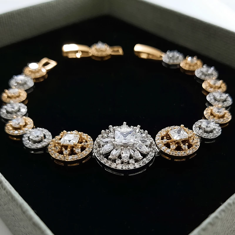 Gourmette Luxe Éclat Royal – Plaqué Or & Zirconiums Brillants